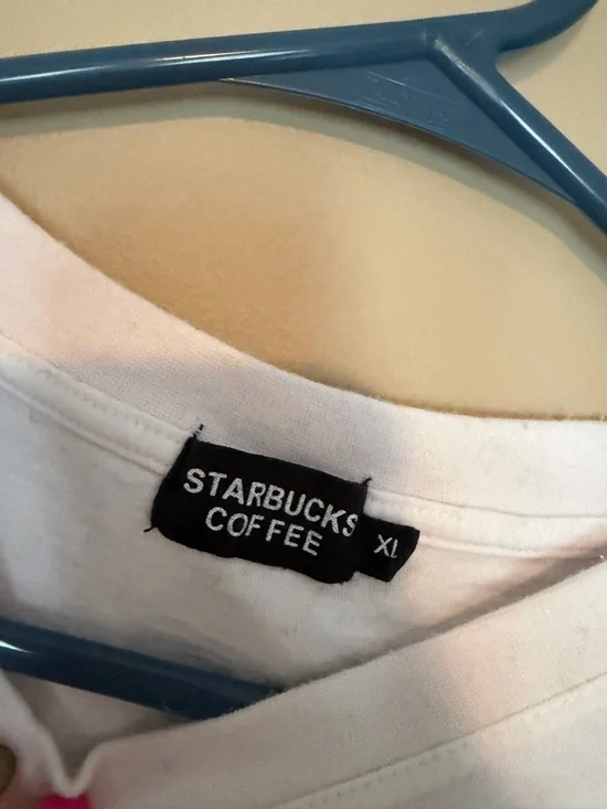 Starbucks Shanghai White Short Sleeve Tee with Script Chest Logo - Picture 4 of 4